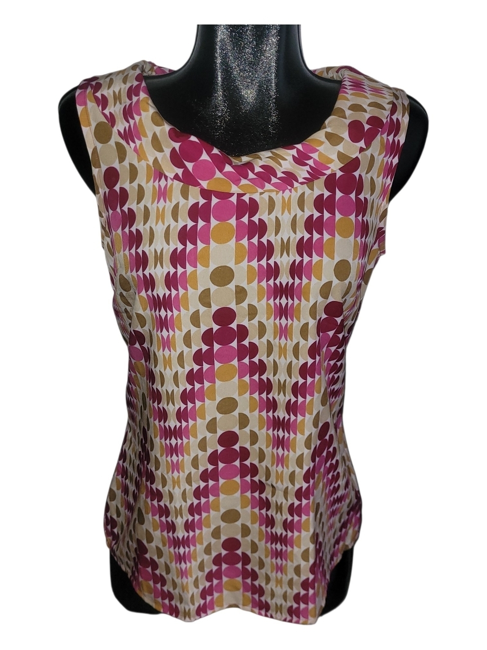 6 Banana Republic Sleeveless Pink and Yellow Geometric Patterned Top